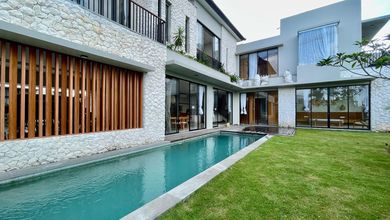 Rumah Modern LT 389 Jual di Canggu, Badung