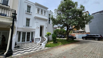 Rumah Premium LT 196 Jual area Kebon Jeruk, Jakarta Barat