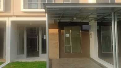 Rumah Unfurnished Siap Tinggal di Golf Island