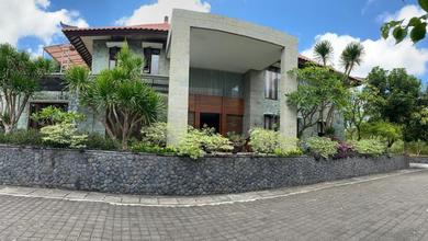 Jual Rumah Bagus LT 844 m2 di Jimbaran, Badung