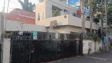 Rumah Mewah di Kawasan Kebon Jeruk, Jakarta Barat, LB 350m², Harga 5,5 Miliar