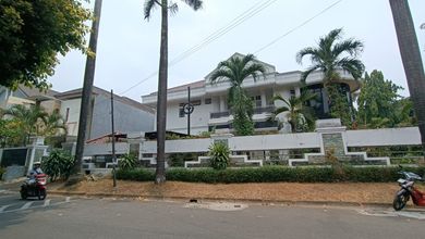 Jual Rumah Siap Huni di Pondok Indah, Jakarta Selatan, Luas 1154 m2