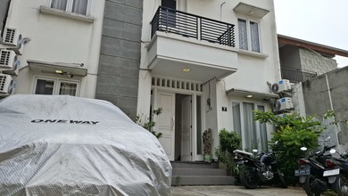 Jual Rumah Eksklusif LT 254 m2 Kawasan Cilandak, Jakarta Selatan