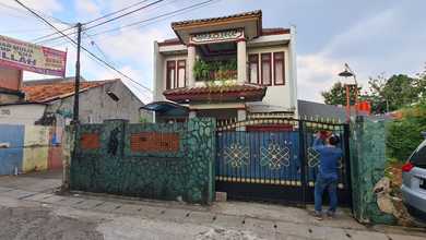 Jual Rumah Eksklusif LT 176 m2 di Ciledug, Tangerang