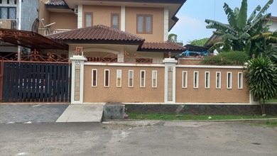 Jual Rumah Siap Huni area Kav DKI, Jakarta Barat, Luas 335 m2