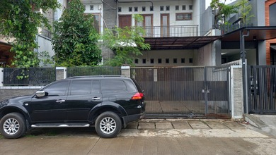 Rumah Eksklusif Luas 250 m2, area Kav DKI, Jakarta Barat