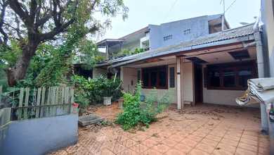 Jual Cepat Rumah Mewah area Jelambar, Jakarta Barat, Luas 194 m2