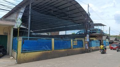 Gedung Usaha Lokasi Oke 1000m2 Dijual di Tambun Selatan