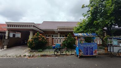 Jual Rumah Mewah LT 366 m2 Kawasan Duren Sawit, Jakarta Timur