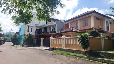 Rumah Modern area Kembangan, Jakarta Barat, Luas 288 m2
