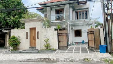 Jual Rumah Bagus LT 328 m2 area Umalas, Badung