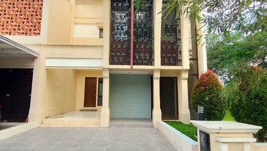 Disewakan Rumah 2 Lt 3+1kt Semi Furnish Cluster Di Bsd Greenwich