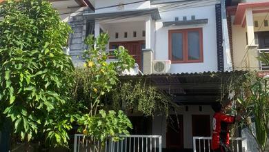 Rumah Unfurnished Lokasi Strategis Daerah Renon