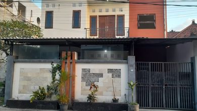 Rumah Sewa Nyaman Lokasi Renon, Denpasar, LB 160m²
