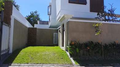 Rumah Modern LT 153 Jual di Ungasan, Badung