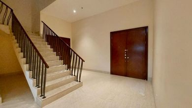 Dijual Segera Apartemen 4BR Unfurnished Bagus Siap Ditempati