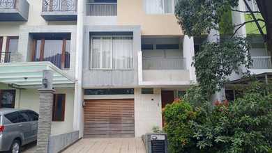Rumah Modern area Taman Grisenda, Jakarta Utara, Luas 270 m2