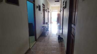 JUAL rumah/kost 14 kamar di Kebon Jeruk, Jakarta Barat (akses 1 mobil) 