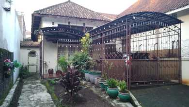 Rumah Modern Luas 261 Jual area Gatot Subroto, Bandung