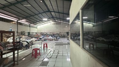 Dijual Gudang Luas Di Cibolerang, Cigondewah, Kopo