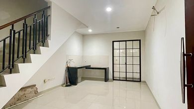 Rumah Sewa Nyaman Lokasi Green Lake City, Jakarta Barat, LB 76m²