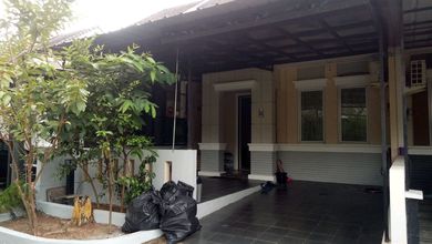 Jual Segera Rumah Elit di Kota Wisata, Jakarta Timur, Luas 90 m2