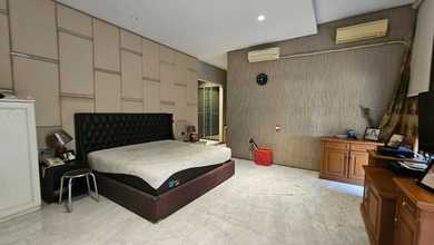 Rumah Elegan di Pluit, Jakarta Utara, 3 Kamar Tidur, LT 325m²