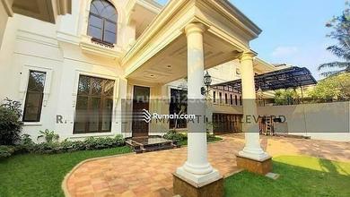 Rumah Mewah Dalam Komplek di Adiyaksa Lebak Bulus