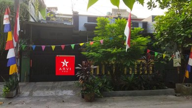 Rumah Gandeng 2 Lantai Di Taman Narogong Bekasi