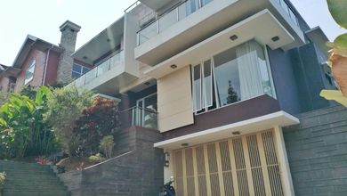 Dijual Rumah Bagus 2 Lantai View Kota & Gunung di Dago
