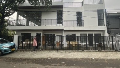 Rumah Modern di Tebet, Jakarta Selatan, Luas 400 m2