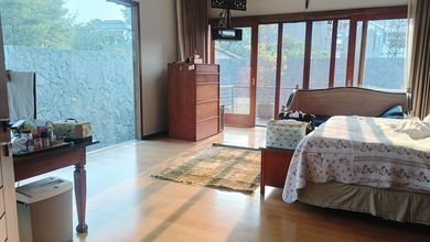 Rumah Modern area Ciumbuleuit, Bandung, Luas 400 m2