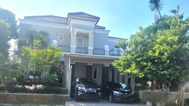 Rumah Modern Luas 313 Jual di Srengseng, Jakarta Barat