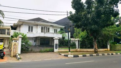 Rumah Mewah Luas 994 m2, area Pondok Indah, Jakarta Selatan