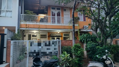 Jual Cepat Rumah Mewah di Kembangan, Jakarta Barat, LT 135 m2