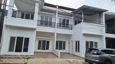 Jual Rumah Mewah Luas 72 m2 Kawasan Graha Raya, Tangerang