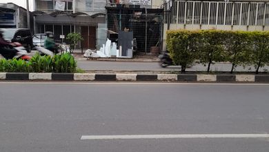 Jual Ruko 3 Tingkat Sangat Strategis Jln Kh. Hasyim Ashari No 12 D  dan No 12 E