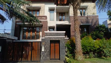 Jual Segera Rumah Elit area Pondok Indah, Jakarta Selatan, LT 554 m2