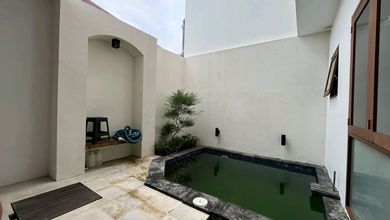 Luxury Semi Villa Rental In Central Renon Denpasar, Private Pool 