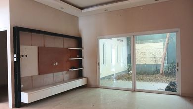 Jual Rumah Cantik LT 221 m2 di Setiabudi, Bandung