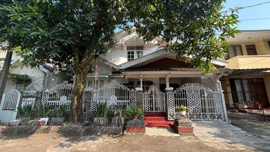 Rumah Elit Luas 180 m2, di Bintaro, Tangerang Selatan