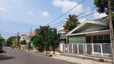 Jual Segera Rumah Mewah area Kelapa Gading, Jakarta Utara, LT 339 m2