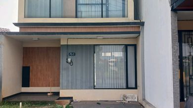 Jual Rumah Siap Huni di Sawangan, Depok, Luas 182 m2