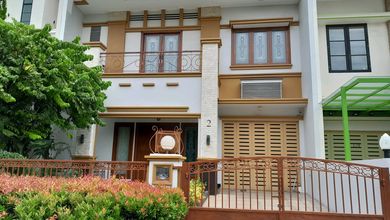Jual Segera Rumah Elit di Green garden, Jakarta Barat, LT 220 m2