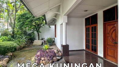 Rumah Elegan di Mega Kuningan, Jakarta Selatan, 4 Kamar Tidur, LT 510m²