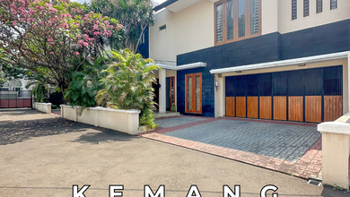 Hunian Prestisius di Kawasan Kemang, Jakarta Selatan, LB 389m², Harga 17,9 Miliar