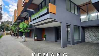 Rumah Elegan di Kemang, Jakarta Selatan, 4 KT, LT 224m²