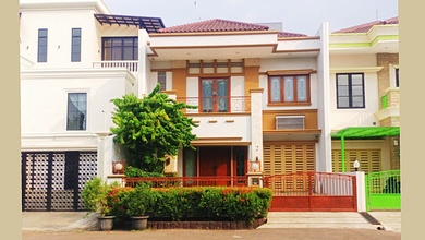 Jual Rumah Cantik Luas 220 m2 di Green garden, Jakarta Barat