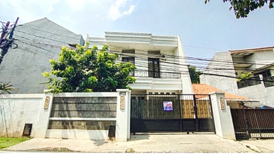 Rumah Modern Luas 200 Jual di Jagakarsa, Jakarta Selatan