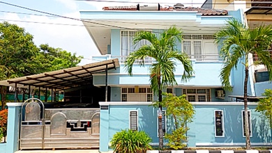 Rumah Modern di Green garden, Jakarta Barat, LT 200 m2